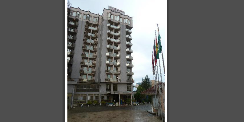 Hotel De Leopol International